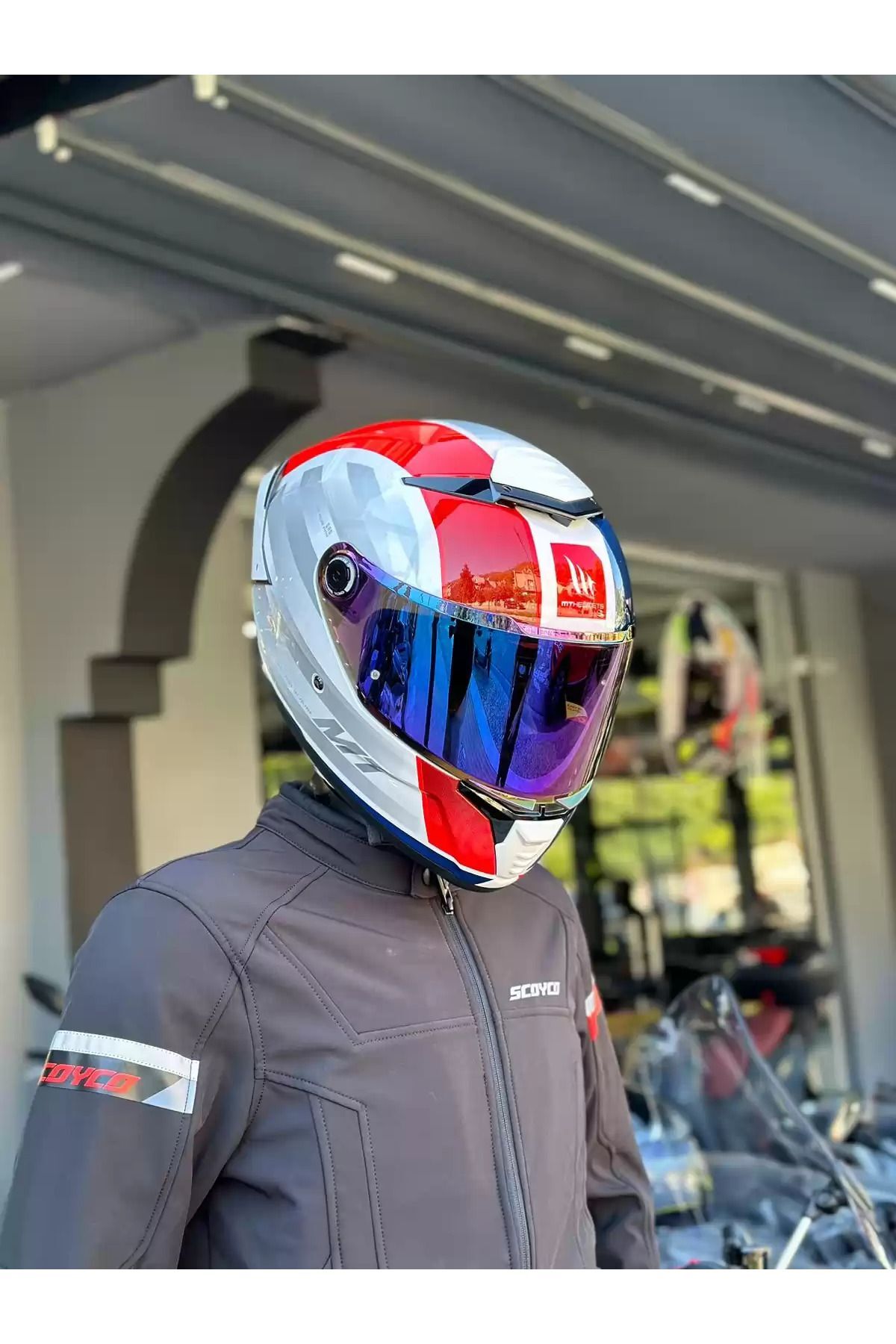 Kask Thunder 4 Treads C7 Parlak Full Face Şeffaf Vizörlüdür