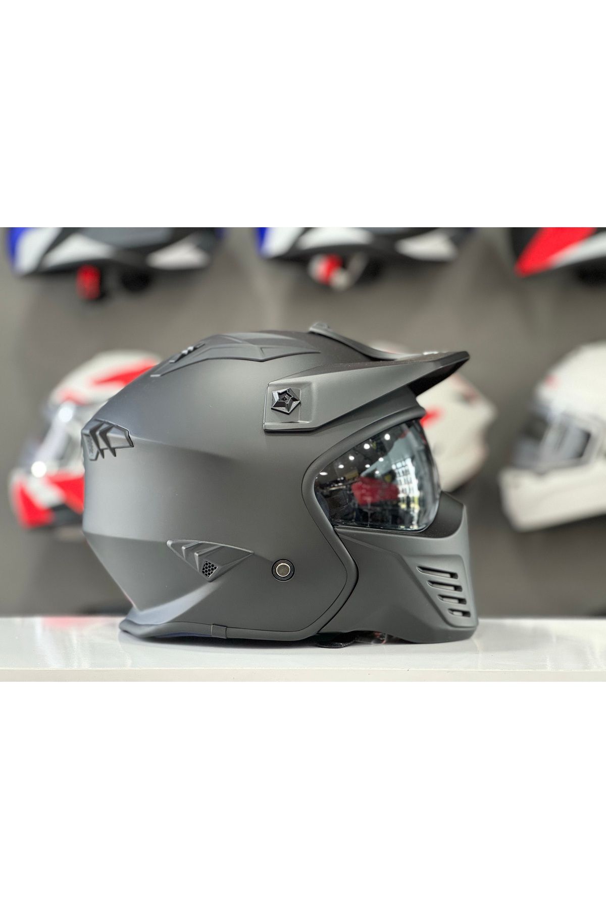 726X TOKYO MAT BLACK ÇENE AÇILIR GÜNEŞ VİZÖRLÜ KASK