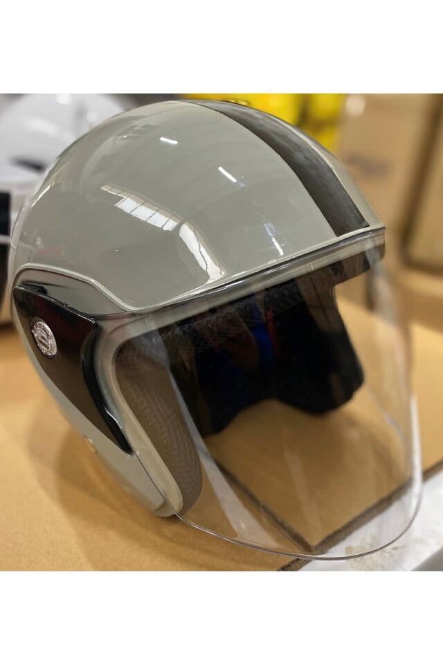 Kırılmaz Özellikli Motosiklet Yarım Kask