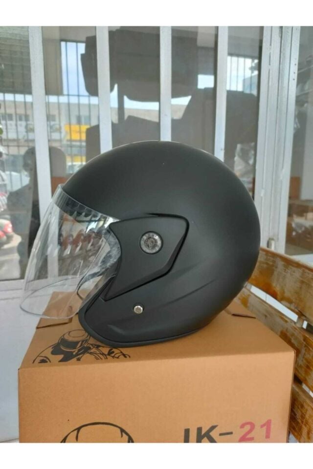 Yarım Kask Üniversal Kalıp 1 Sınıf Ürün Mat Siyah